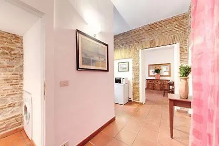 Residenza Domizia Konukevi 4*