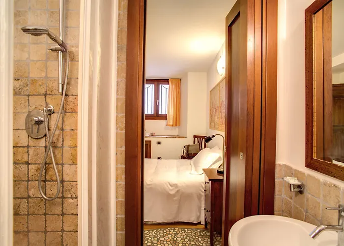 Konukevi Residenza Domizia Roma
